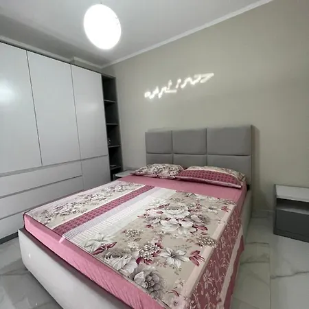Modern Beachfront Apartman Saranda