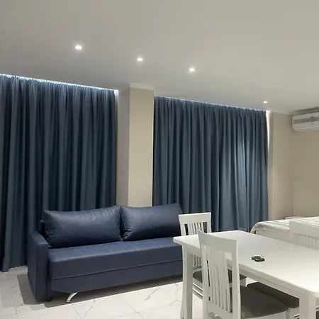 Modern Beachfront Apartman Saranda