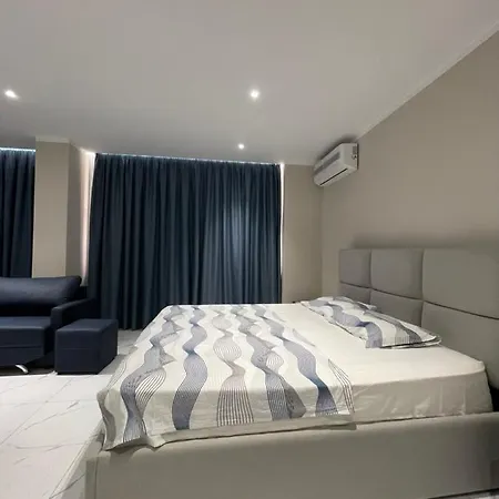 Modern Beachfront Apartman Saranda