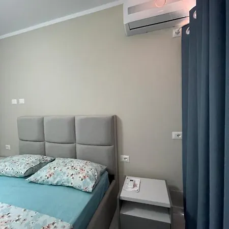 Modern Beachfront Apartman Saranda